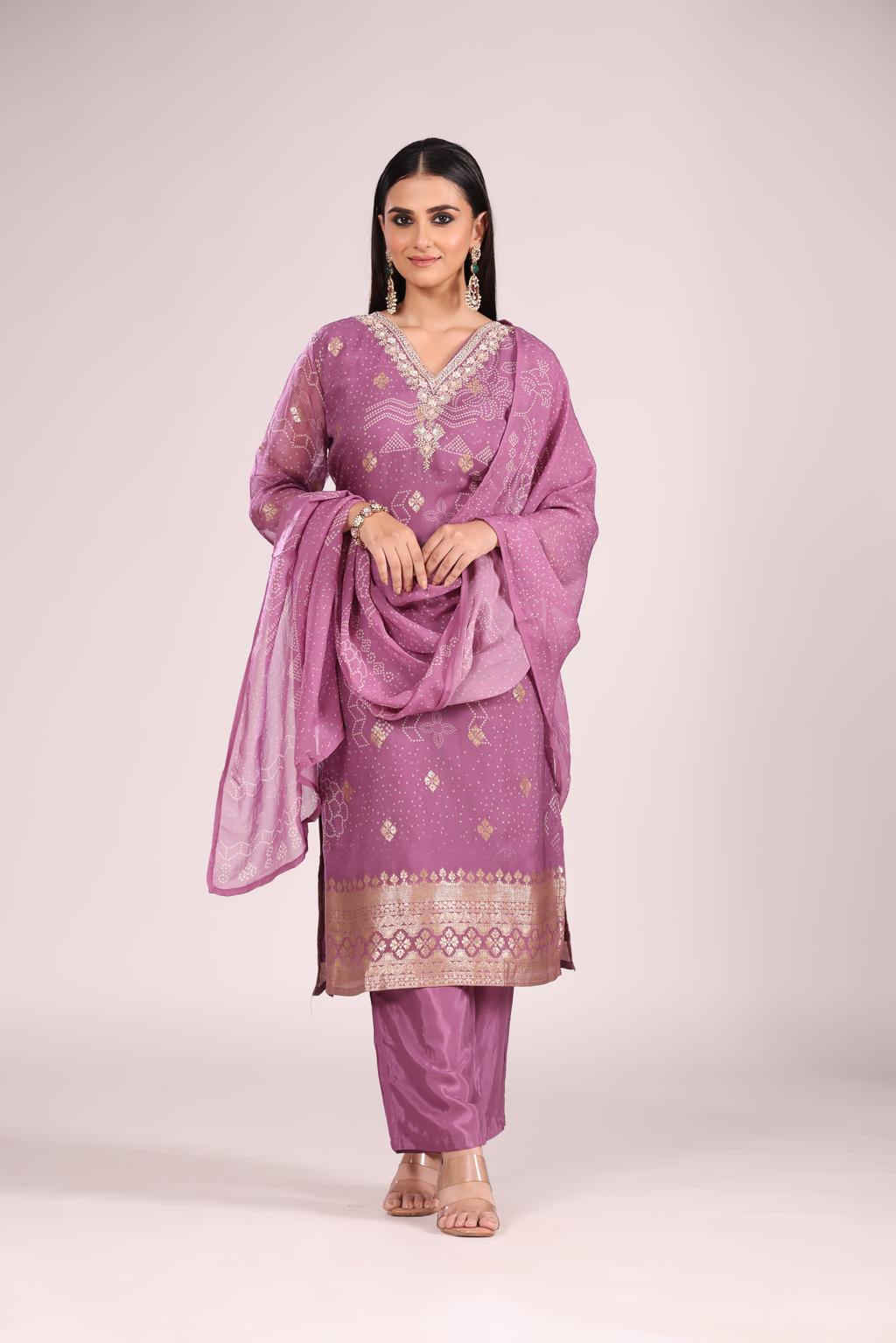 Mauve Organza Kurti Set with Pant & Dupatta โ Printed, Hand Embroidery, 3 Pc