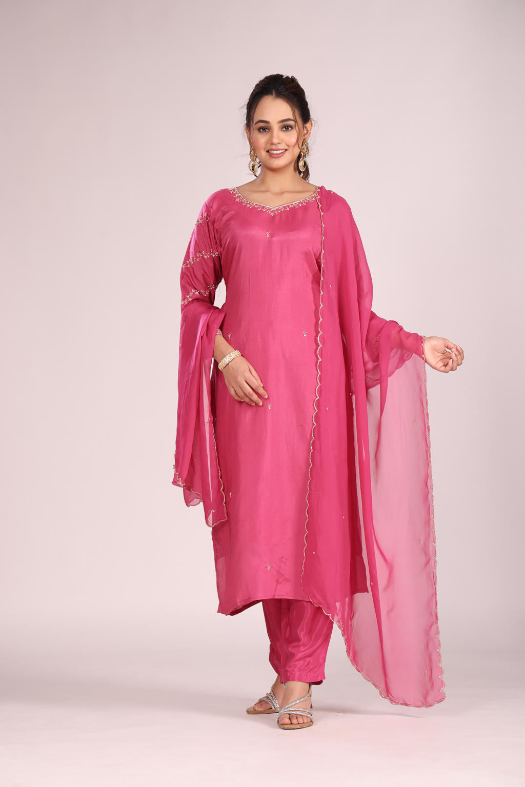 Magenta Organza Silk Kurti Set with Pant & Dupatta โ Hand Embroidery, 3 Pc