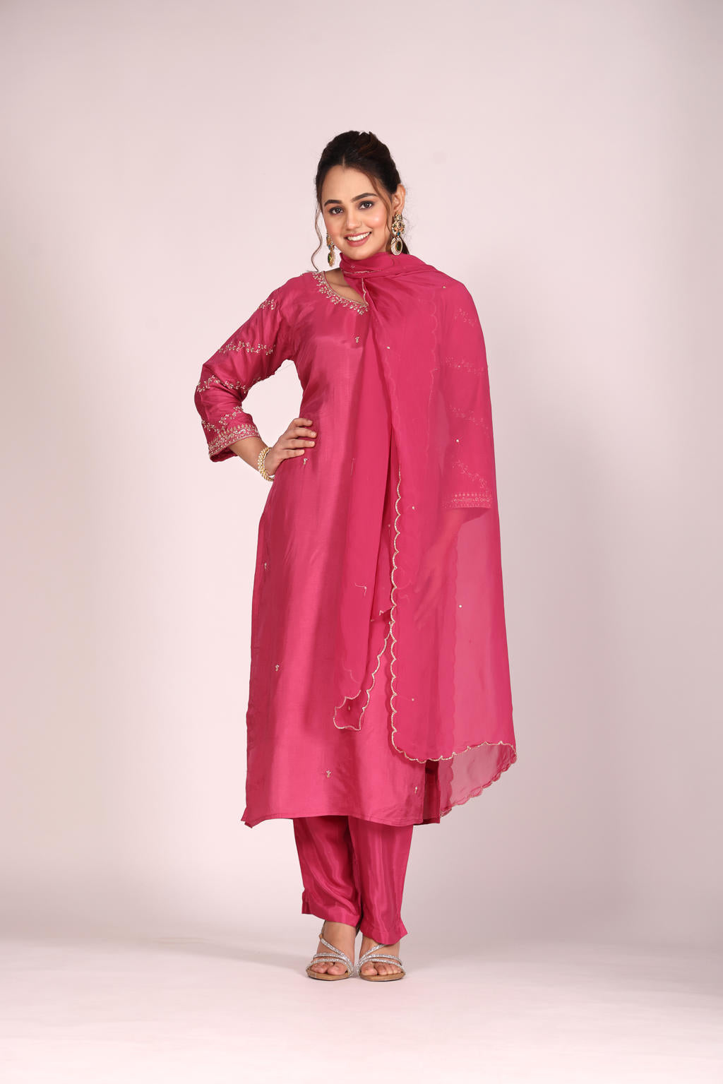 Magenta Organza Silk Kurti Set with Pant & Dupatta โ Hand Embroidery, 3 Pc