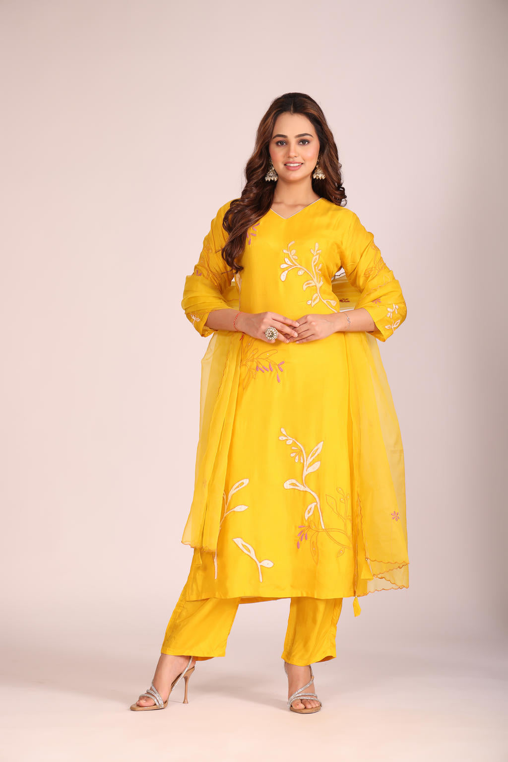 3 Pc Kurti Pant Dupatta Set โ Organza Ethnic Wear