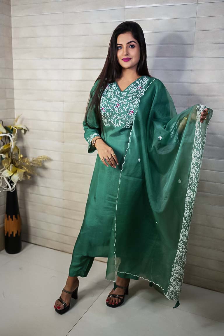 PF7604 Kurtis Ethnic Clothing Hand Embroidery Kurta Sets Silk