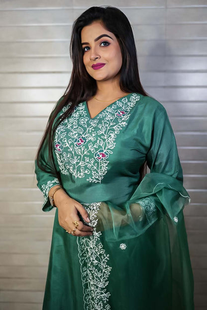 PF7604 Green Kurtis Ethnic Clothing Hand Embroidery Kurta Sets Silk