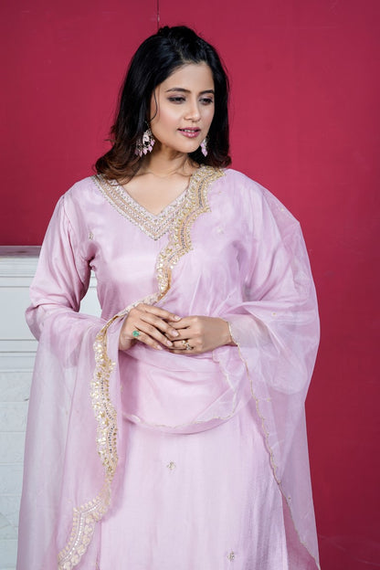 PF7754 Pink Kurtis Ethnic Clothing Hand Embroidery Kurta Sets Silk