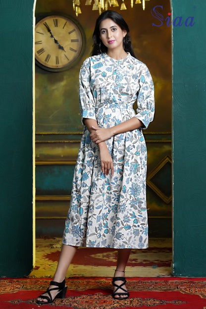 PF8094 Kurtis Casual Wear Cotton Dresses Printed