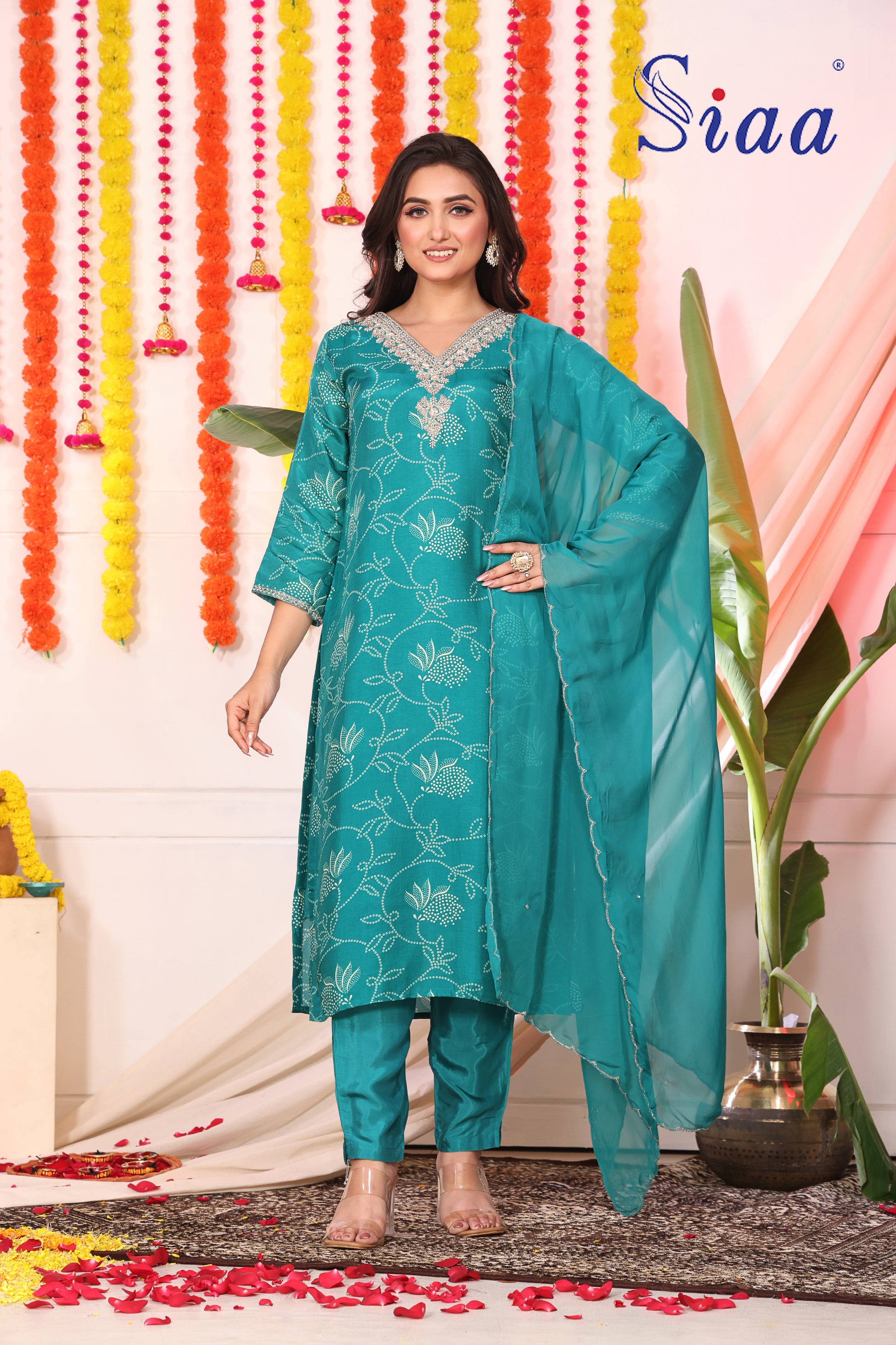 PF8636 - , , Ethnic Clothing Festive Collection Hand Embroidery Kurta Sets Printed Silk