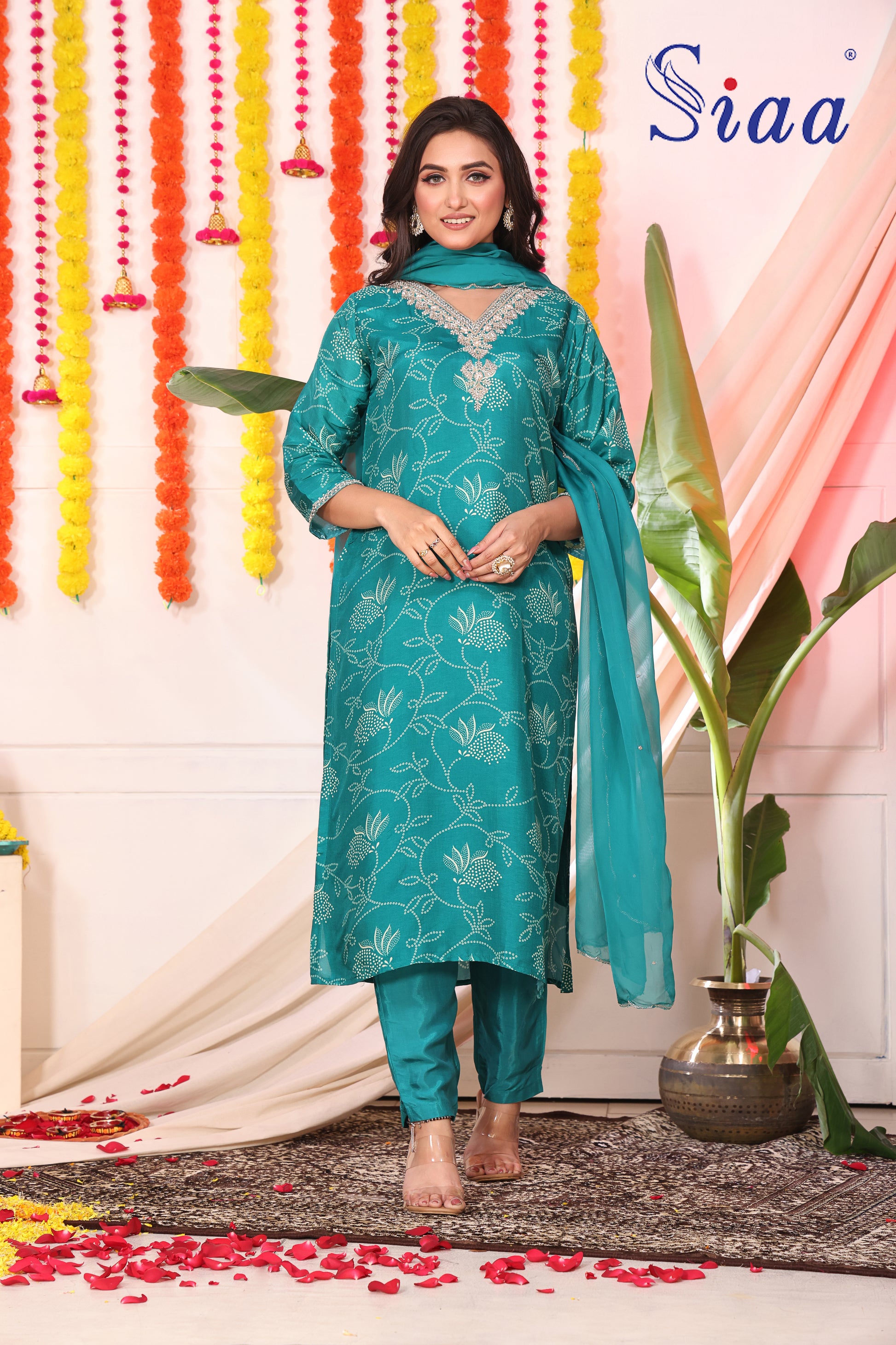 PF8636 - , , Ethnic Clothing Festive Collection Hand Embroidery Kurta Sets Printed Silk